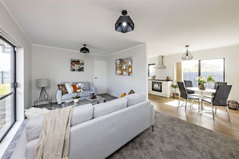 Photo of property in 27 Horlicks Place, Randwick Park, Auckland, 2105