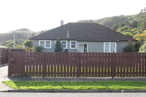 Photo of property in 9 Harris Street, Naenae, Lower Hutt, 5011