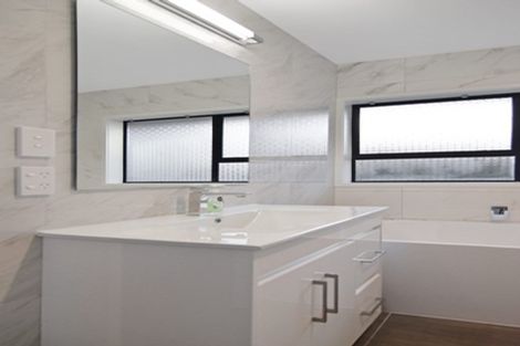 Photo of property in 1/12 Shepherds Road, Papakura, 2110