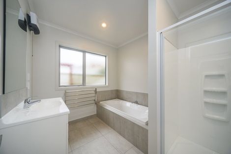 Photo of property in 4 Montgomery Terrace, Hokowhitu, Palmerston North, 4410