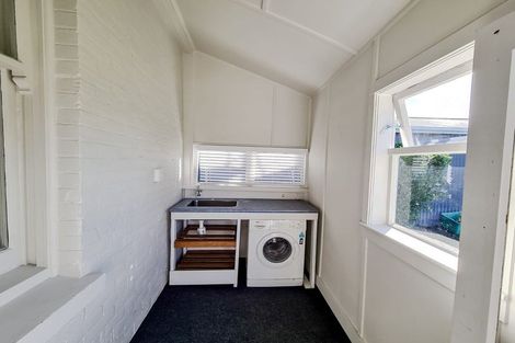 Photo of property in 100 High Street, Waimate, 7924