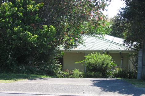 Photo of property in 163 Carlisle Road, Northcross, Auckland, 0632