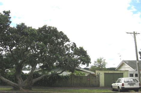 Photo of property in 42 Waterview Road, Stanley Point, Auckland, 0624