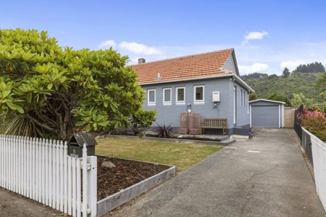 Photo of property in 25 Milne Crescent, Taita, Lower Hutt, 5011