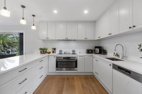 Photo of property in 2/15 Walter Street, Hauraki, Auckland, 0622