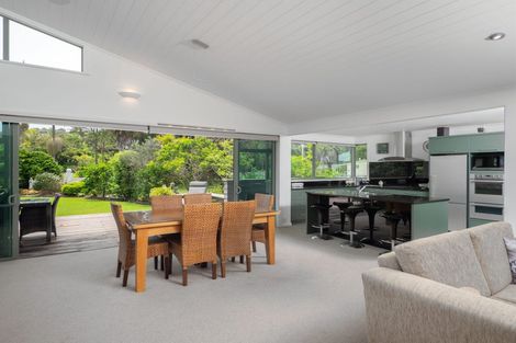 Photo of property in 13 Florance Avenue, Russell, 0202