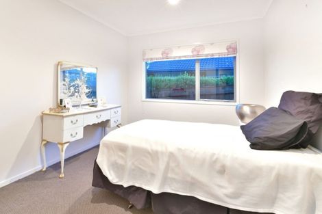 Photo of property in 24 Chesterfield Way, Orewa, 0931