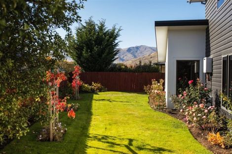 Photo of property in 3 Erskine Street, Lake Hayes, Queenstown, 9304