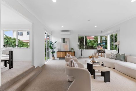 Photo of property in 3 Bronte Place, Somerville, Auckland, 2014