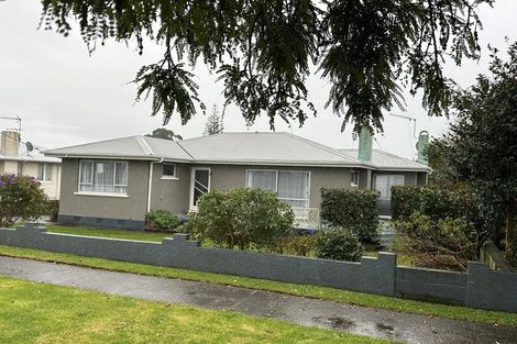 Photo of property in 28 High Street West, Waitara, 4320