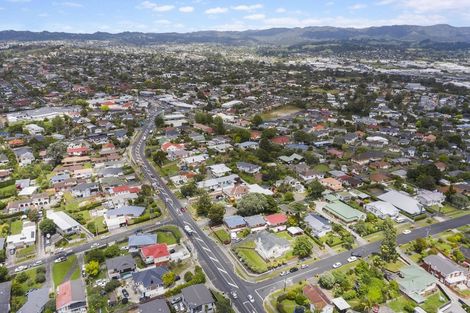 Photo of property in 40 Te Atatu Road, Te Atatu South, Auckland, 0610