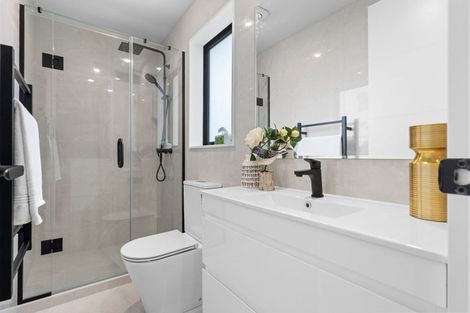 Photo of property in 8a Claridge Street, Glen Eden, Auckland, 0602