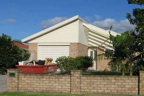 Photo of property in 19a Mcgowan Place, Orewa, 0931