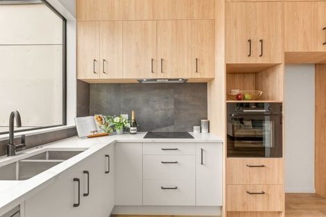 Photo of property in 677b Sandringham Road, Sandringham, Auckland, 1025