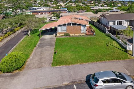 Photo of property in 12 Cockayne Crescent, Sunnynook, Auckland, 0620