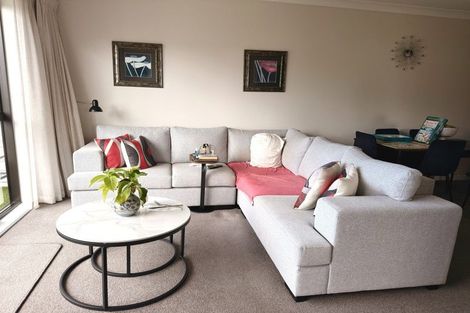 Photo of property in 8/132 Stancombe Road, Flat Bush, Auckland, 2016