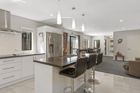 Photo of property in 8 Maria Tini Drive, Papamoa Beach, Papamoa, 3118