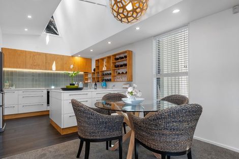 Photo of property in 205 Mount Pleasant Road, Mount Pleasant, Christchurch, 8081