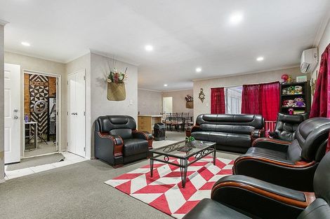 Photo of property in 47 Sandwick Drive, Weymouth, Auckland, 2103