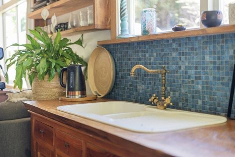 Photo of property in 8 Laycock Road, Tairua, 3508