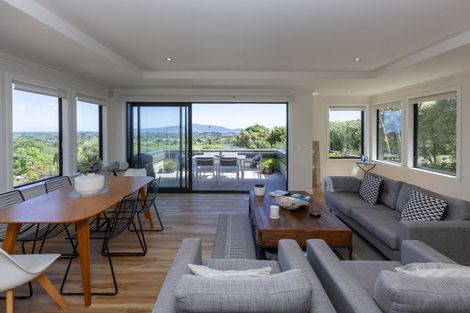 Photo of property in 39b Kakariki Grove, Waikanae, 5036