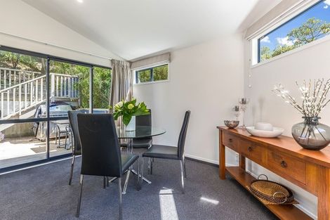 Photo of property in 86 Airlie Road, Plimmerton, Porirua, 5026