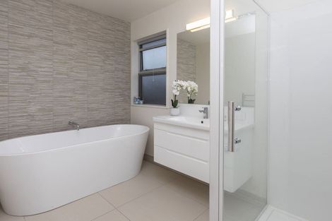 Photo of property in 94 Rannoch Drive, Broomfield, Christchurch, 8042