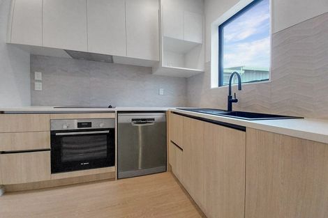 Photo of property in 1/285 Te Atatu Road, Te Atatu South, Auckland, 0610