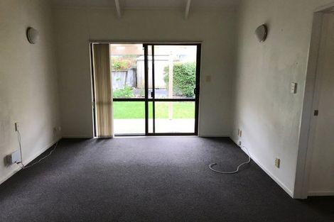 Photo of property in 8 Da Vinci Place, West Harbour, Auckland, 0618