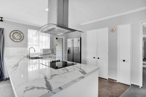 Photo of property in 14 Heaphy Road, Opunake, 4616