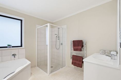 Photo of property in 39a Max Short Drive, Pukekohe, 2120