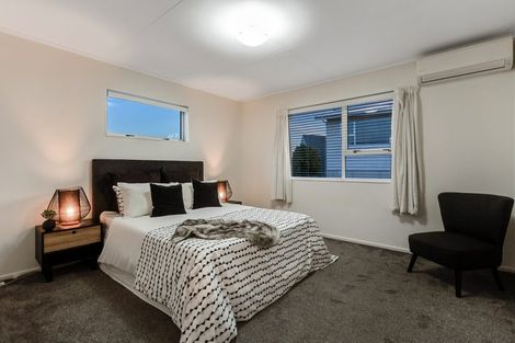 Photo of property in 3 Toporoa View, Ascot Park, Porirua, 5024
