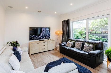 Photo of property in 32 Manson Street, Terrace End, Palmerston North, 4410