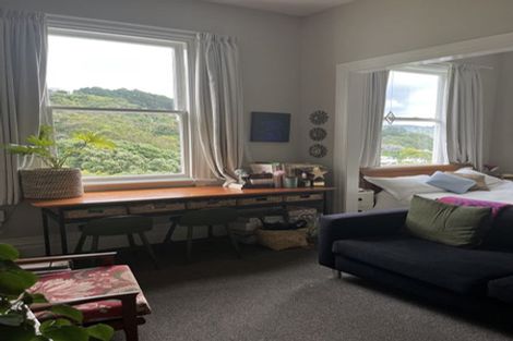 Photo of property in 3/27 Grass Street, Roseneath, Wellington, 6011