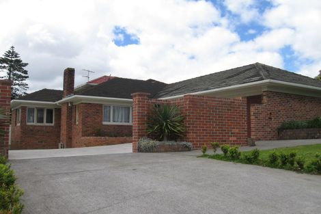 Photo of property in 21 Peverill Crescent, Papatoetoe, Auckland, 2025
