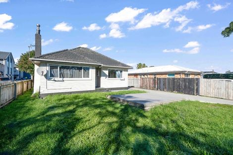 Photo of property in 8 Martin Road, Manurewa, Auckland, 2102