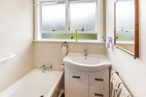 Photo of property in 7 Kupe Place, Highbury, Palmerston North, 4412