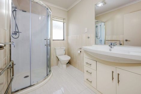 Photo of property in 7 Mazuran Place, Flat Bush, Auckland, 2016