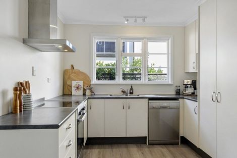 Photo of property in 1 Chepstow Avenue, Fendalton, Christchurch, 8052