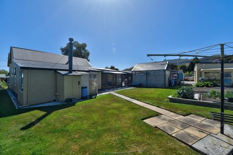 Photo of property in 79 Northumberland Street, Tapanui, 9522