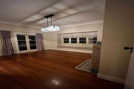 Photo of property in 7 Otahuri Crescent, Greenlane, Auckland, 1051