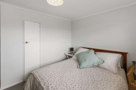 Photo of property in 2/6 Hood Place, Spotswood, New Plymouth, 4310