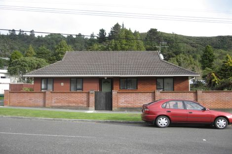 Photo of property in 48 Tawhai Street, Stokes Valley, Lower Hutt, 5019