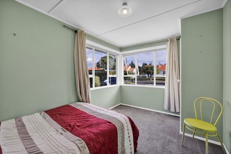 Photo of property in 16 Plympton Street, Brooklands, New Plymouth, 4310