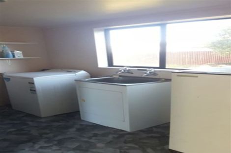 Photo of property in 90 Rhodes Street, Waimate, 7924