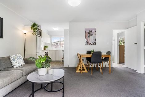 Photo of property in 7/19 Houghton Street, Meadowbank, Auckland, 1072