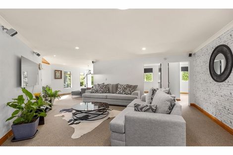 Photo of property in 2 Merlot Place, Rototuna, Hamilton, 3210