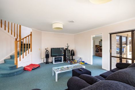 Photo of property in 167 Heta Road, Highlands Park, New Plymouth, 4312