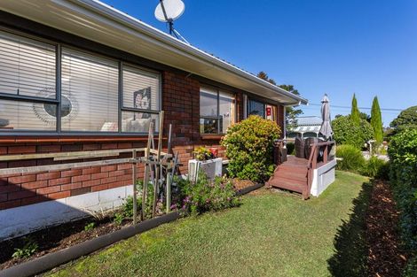 Photo of property in 1/7 Gerald Stokes Avenue, Helensville, 0800