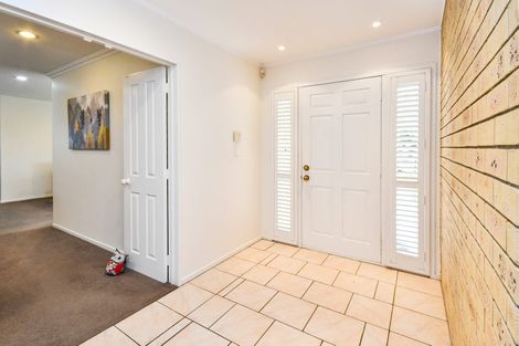 Photo of property in 15 Len Garlick Place, Pahurehure, Papakura, 2113